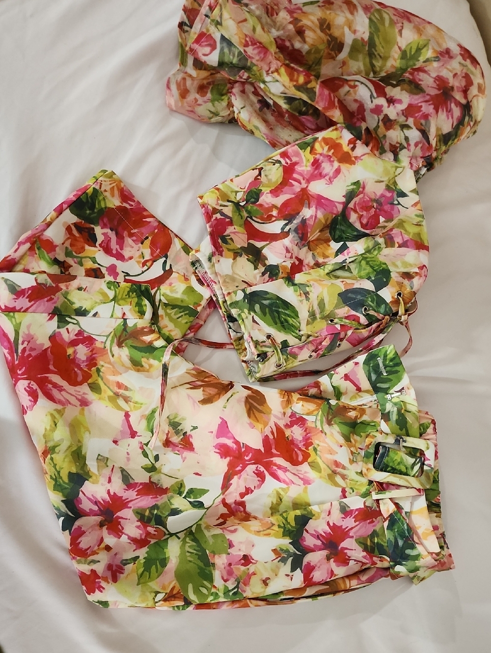 Floral Two-Piece Cropped Corset Spring Resort Set in Pink, Green & White